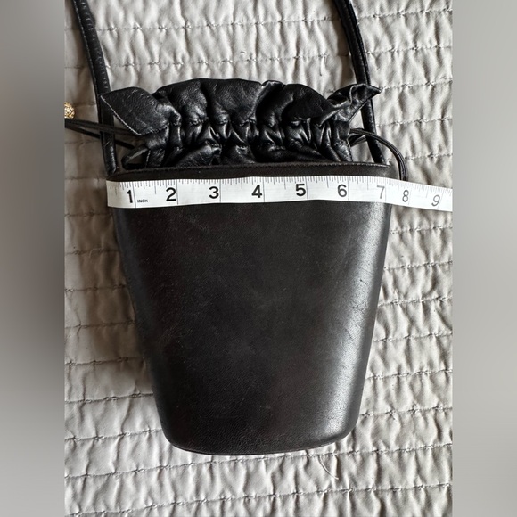 Vintage Leather Susan Gail bucket drawstring purse - Picture 11 of 12